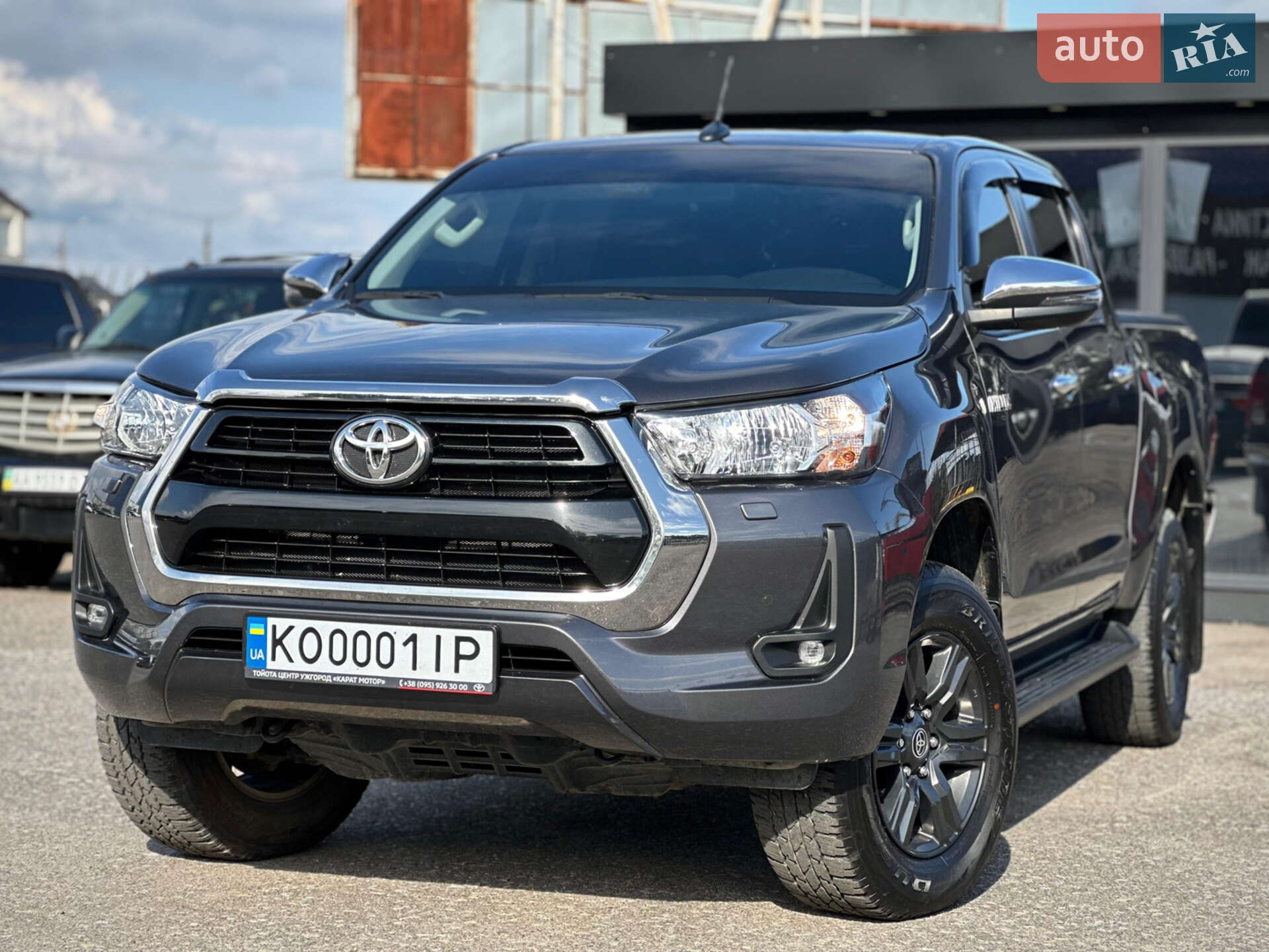 TOYOTA HILUX
