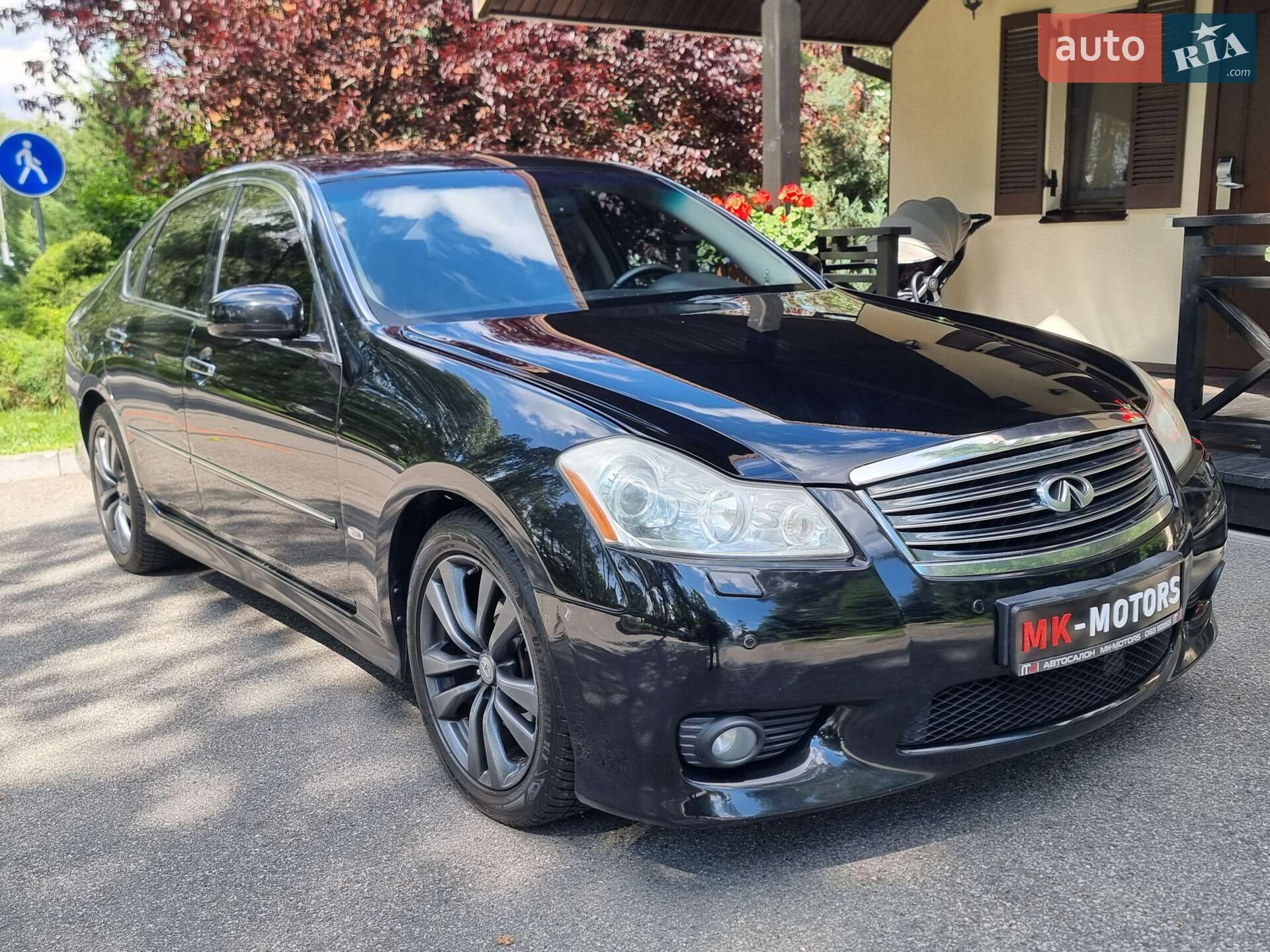 Головне фото звіту автомобіля INFINITI M35 2008