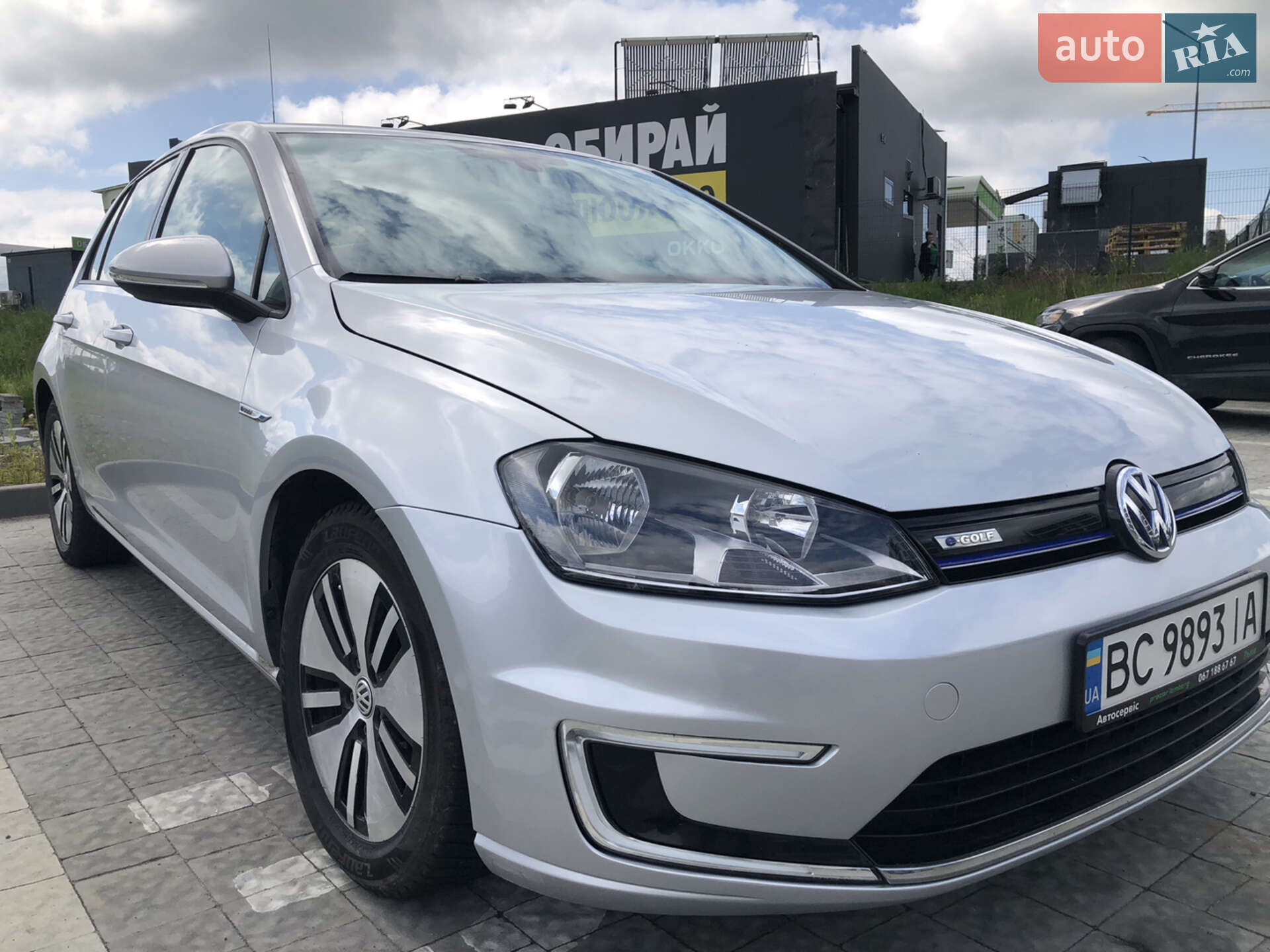 VOLKSWAGEN E-GOLF 2015