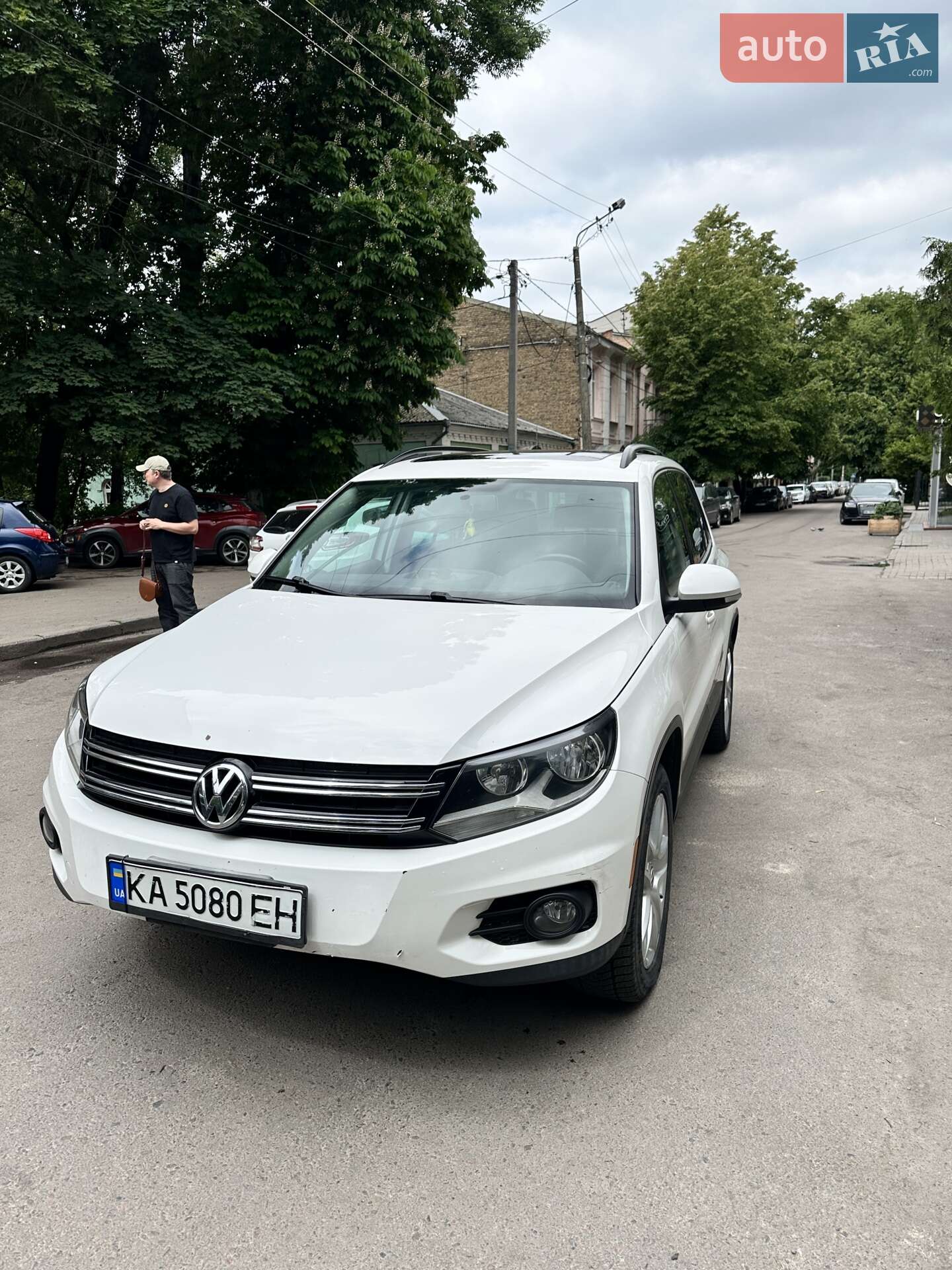 VOLKSWAGEN TIGUAN 2012