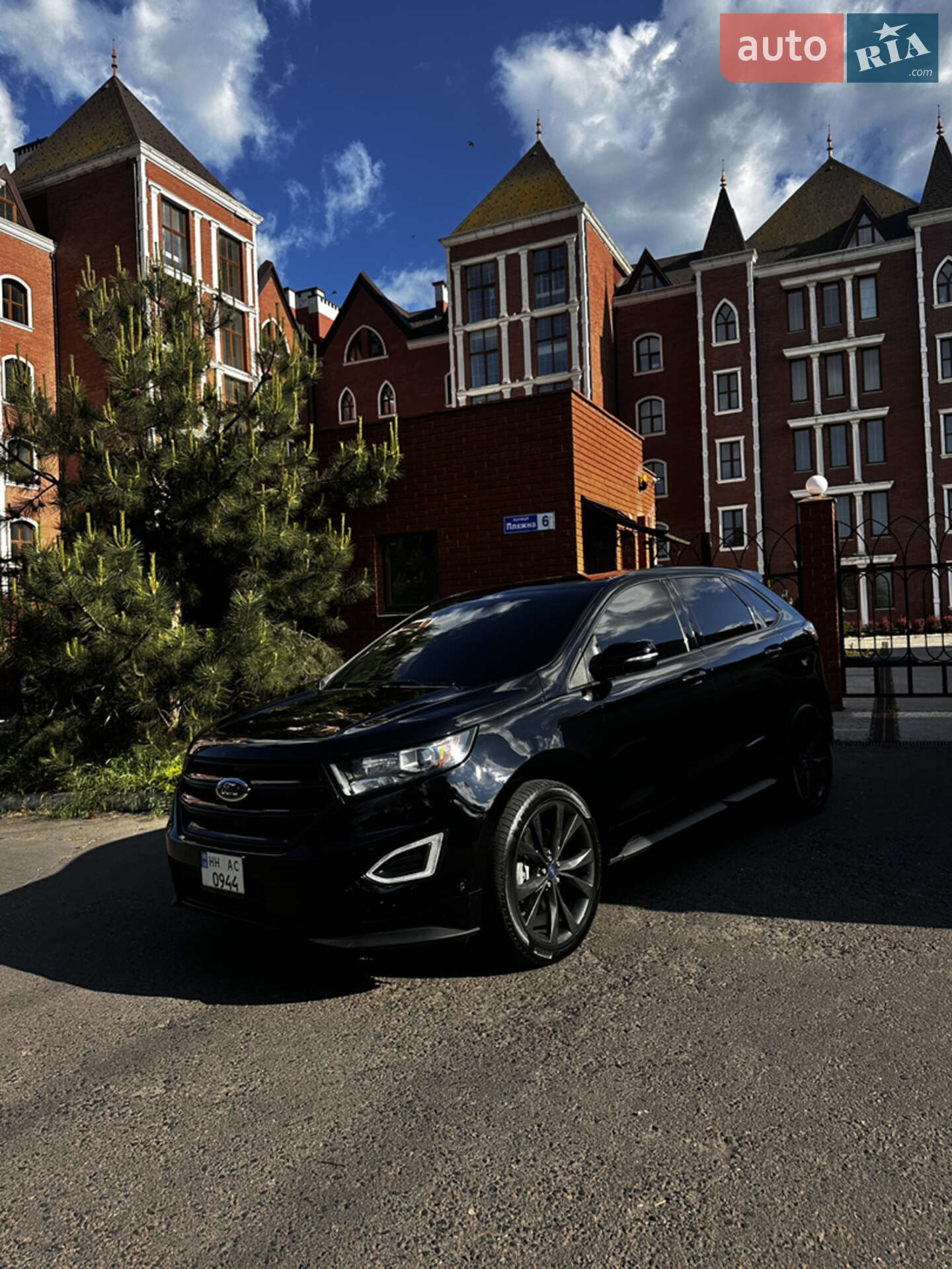 Головне фото звіту автомобіля FORD EDGE 2016
