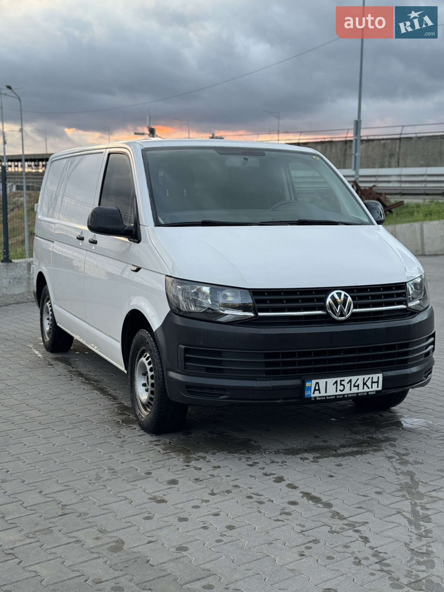 VOLKSWAGEN TRANSPORTER 2016
