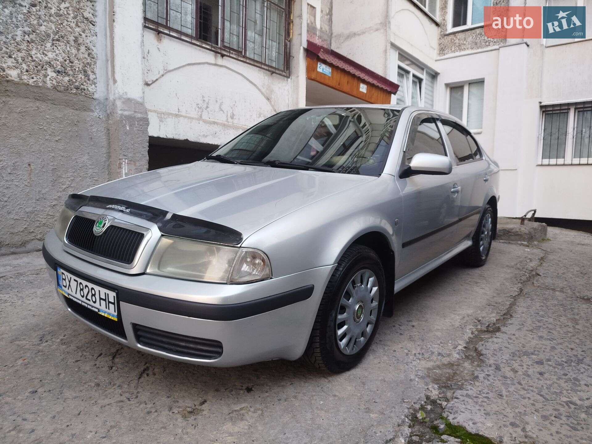 Головне фото звіту автомобіля SKODA OCTAVIA TOUR 2008