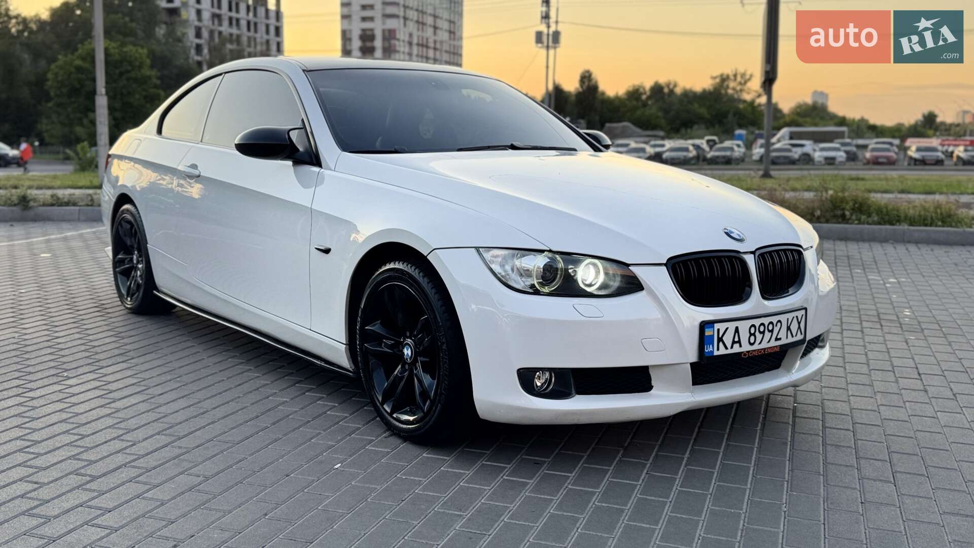 Головне фото звіту автомобіля BMW 320I 2008