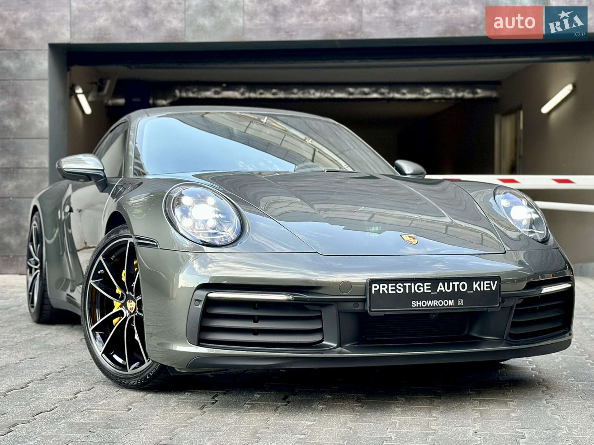 PORSCHE 911 CARRERA 2021