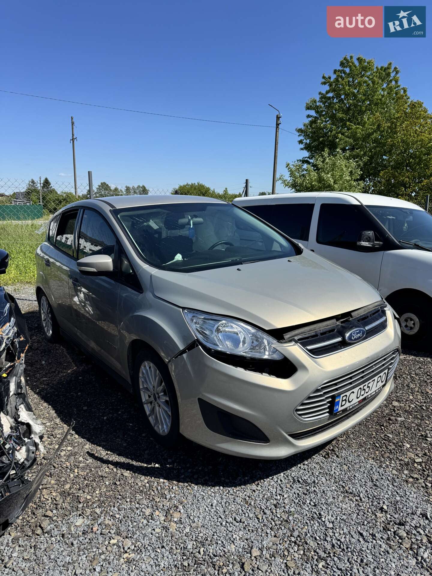 Головне фото звіту автомобіля FORD C-MAX 2015