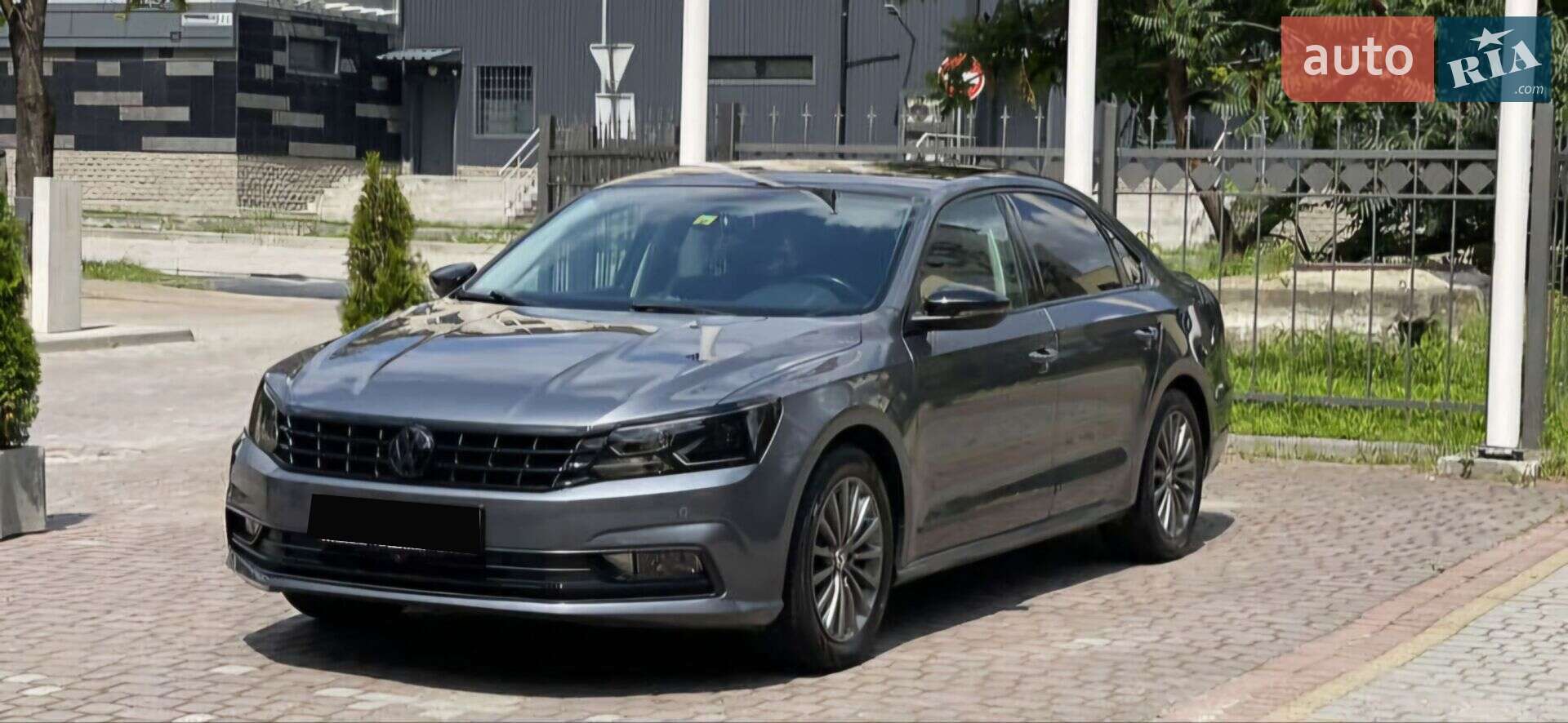 VOLKSWAGEN PASSAT 2015
