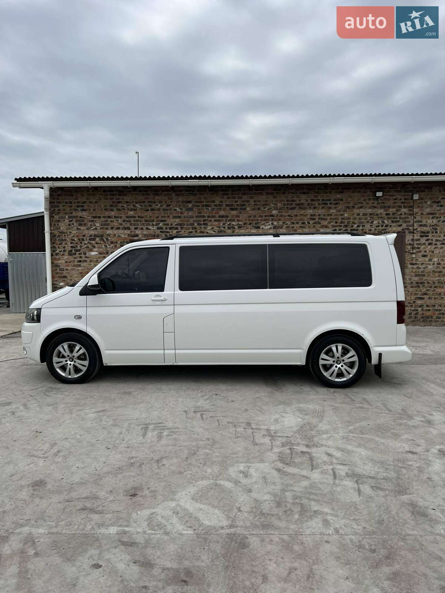 VOLKSWAGEN TRANSPORTER 2010