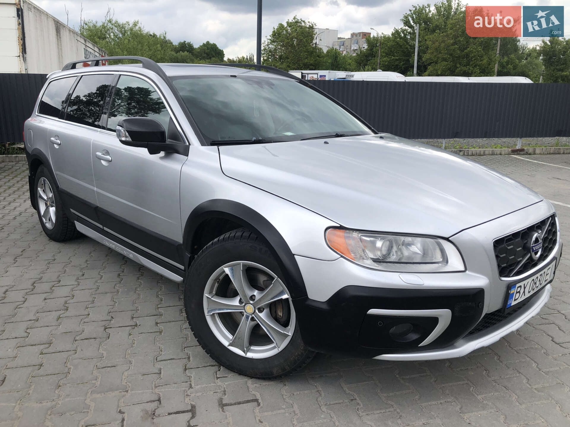 VOLVO XC70 2009
