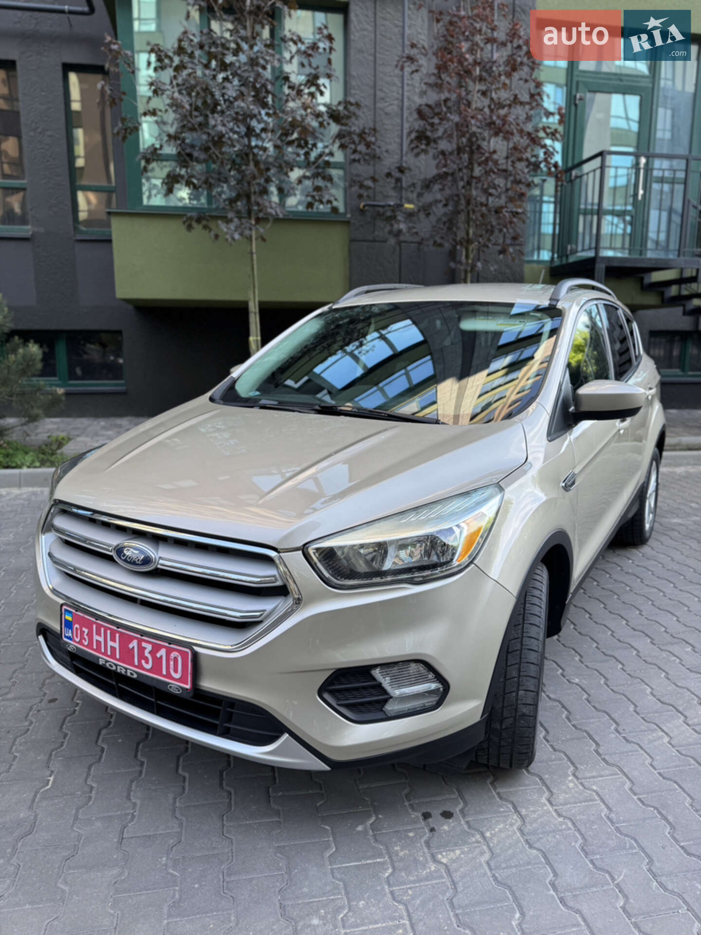Головне фото звіту автомобіля FORD ESCAPE 2017
