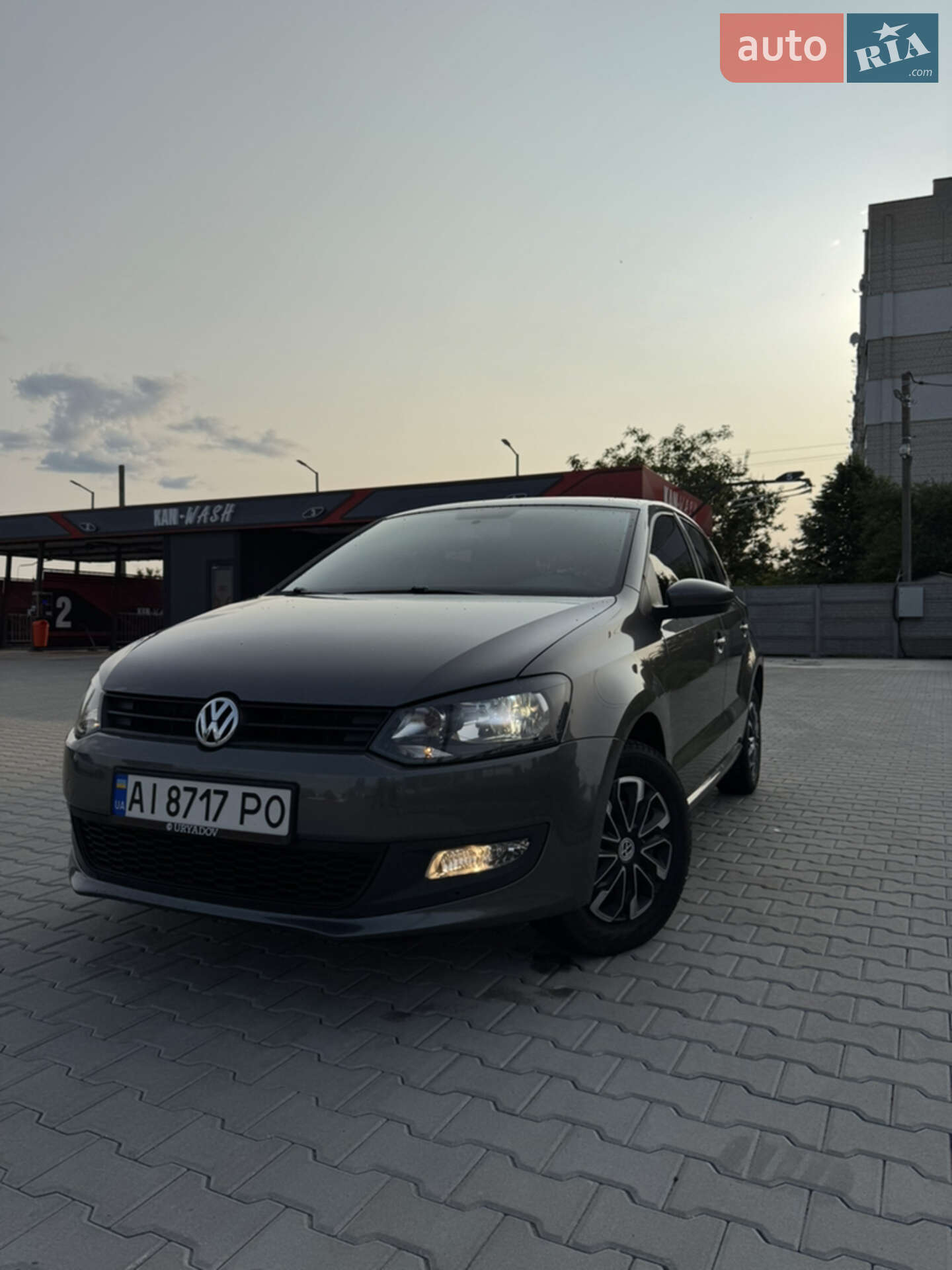 VOLKSWAGEN POLO 2012
