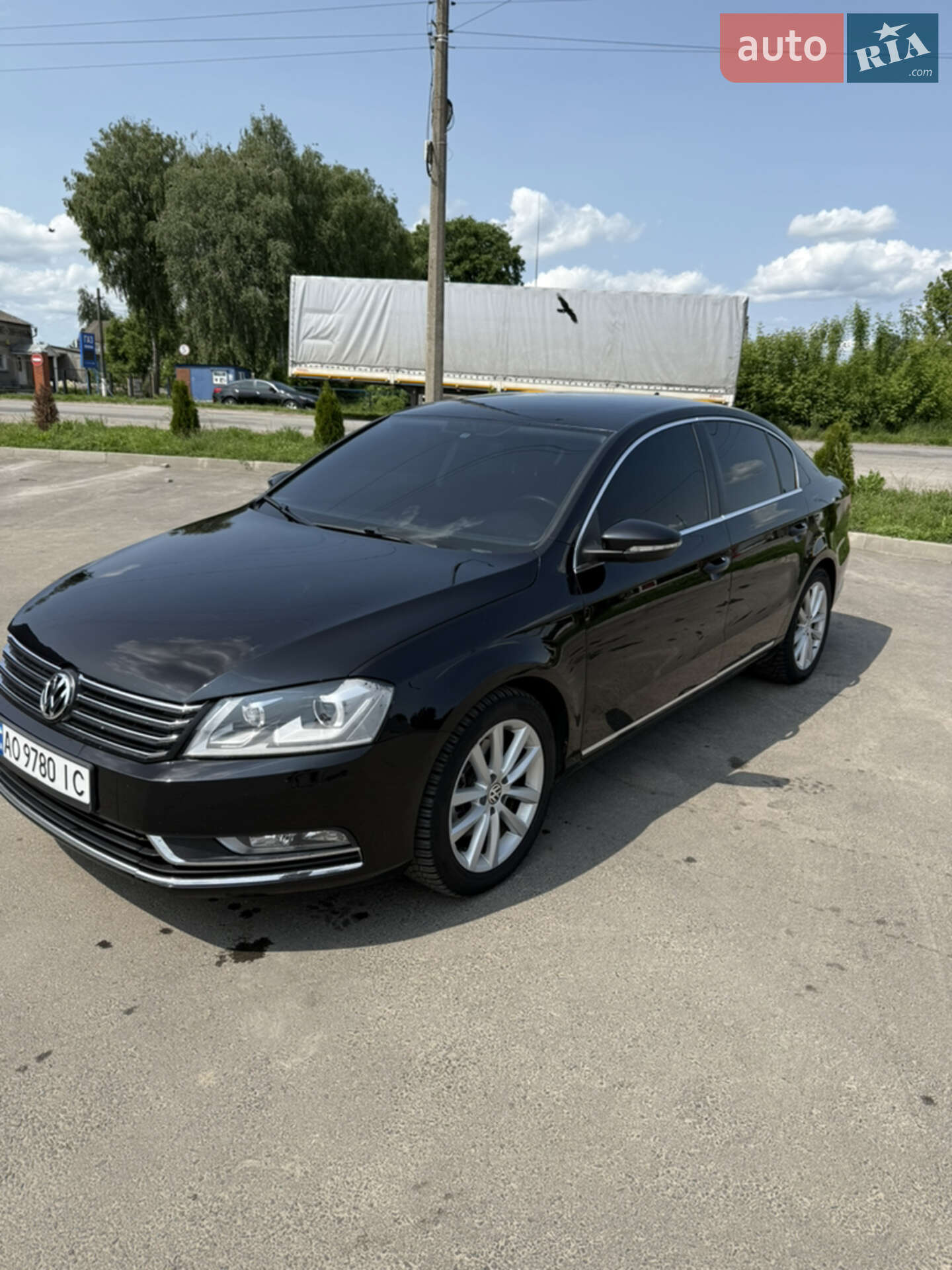 VOLKSWAGEN PASSAT 2011