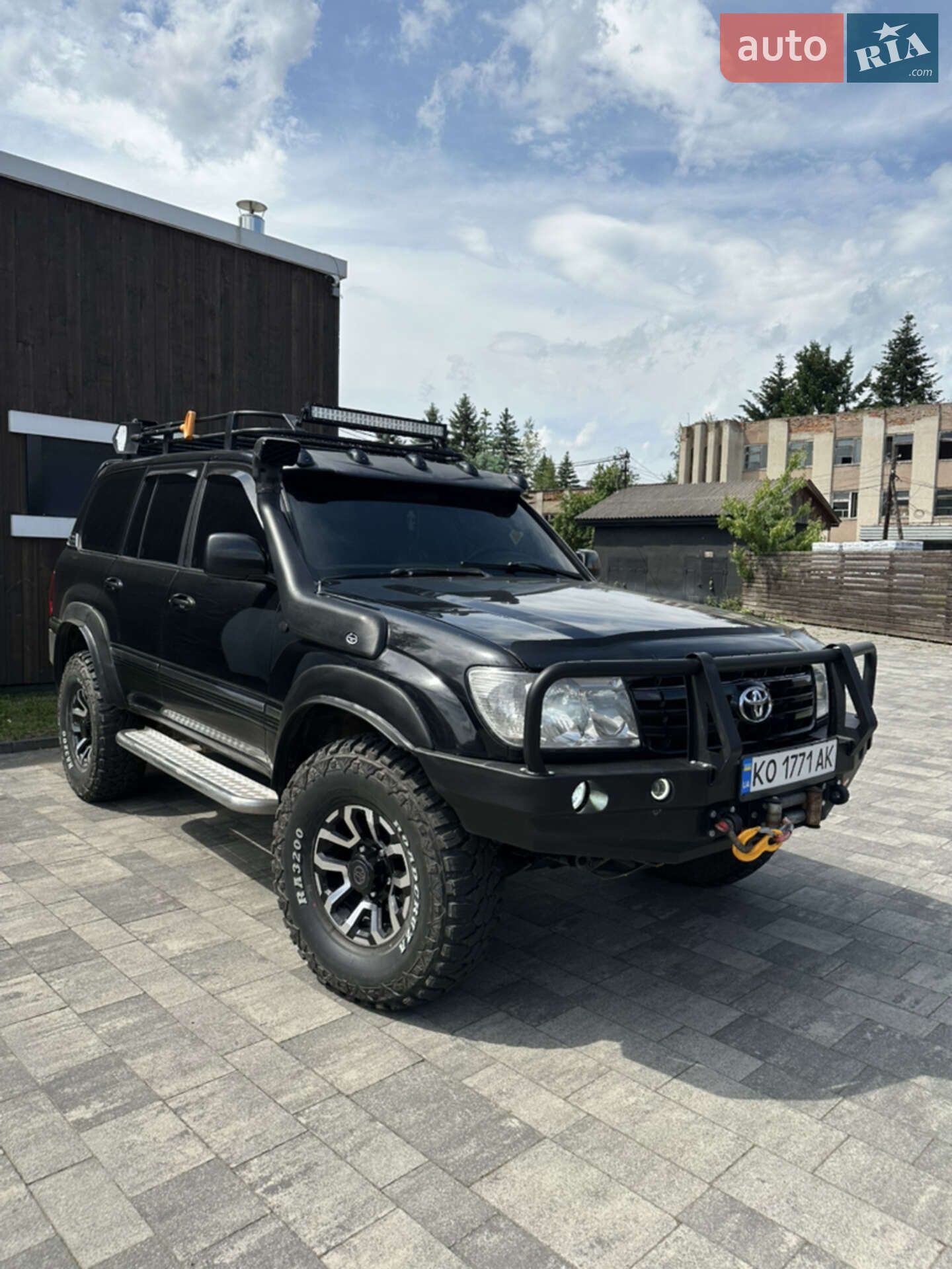 TOYOTA LAND CRUISER 2001