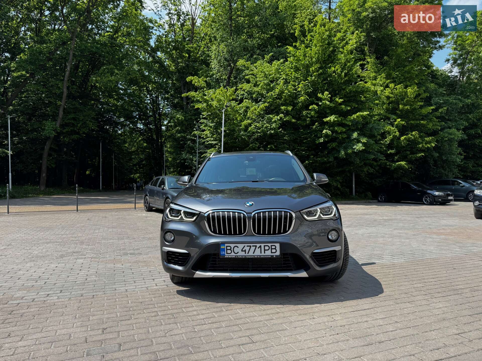 Головне фото звіту автомобіля BMW X1 2016