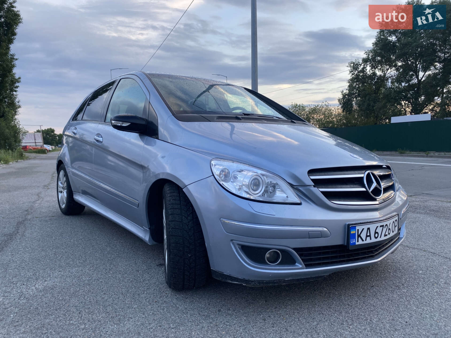 MERCEDES-BENZ B 200 2005