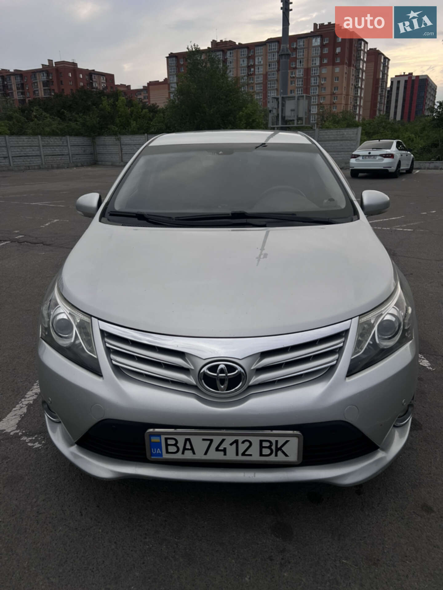 TOYOTA AVENSIS 2012