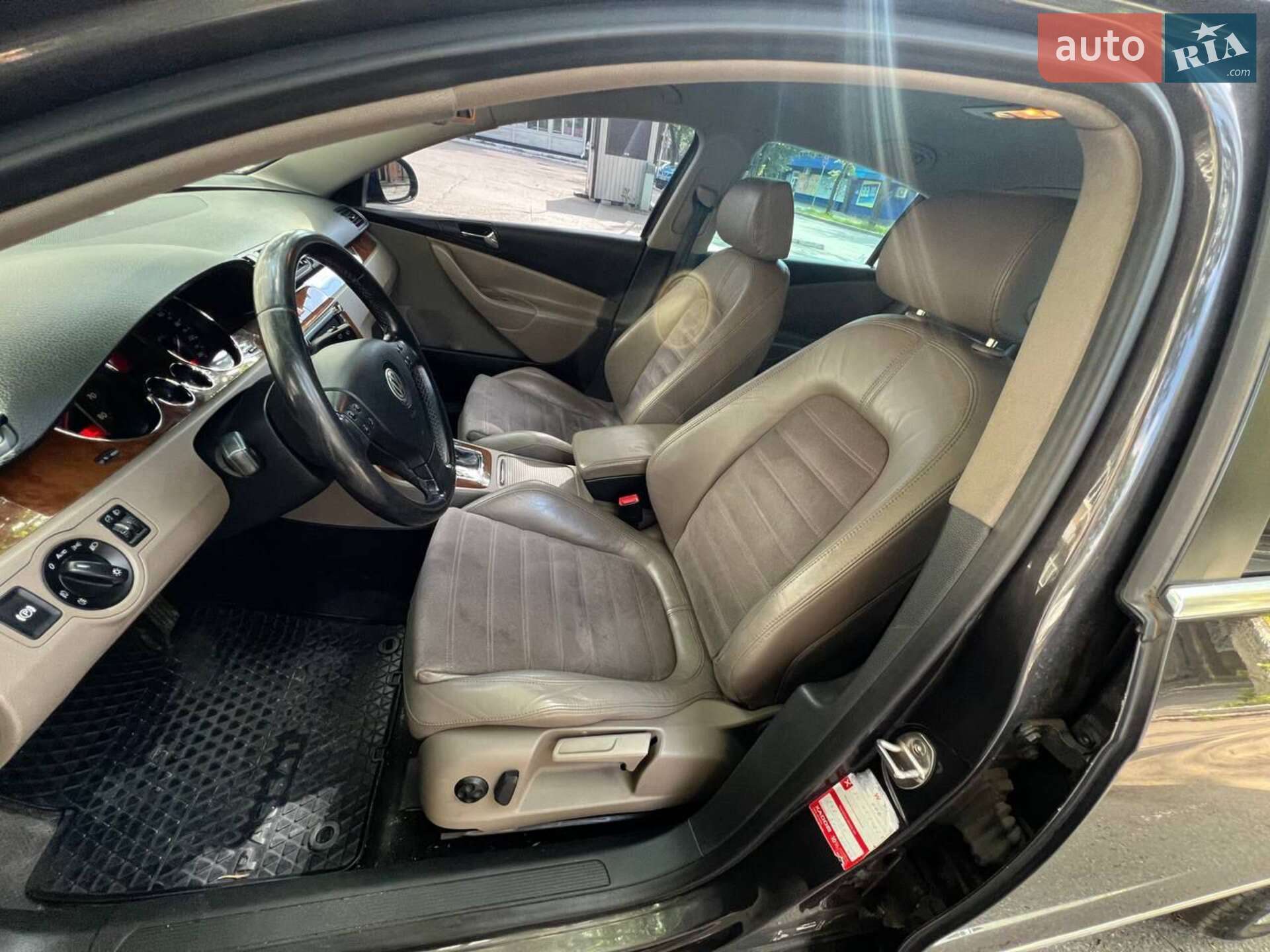 VOLKSWAGEN PASSAT 2005