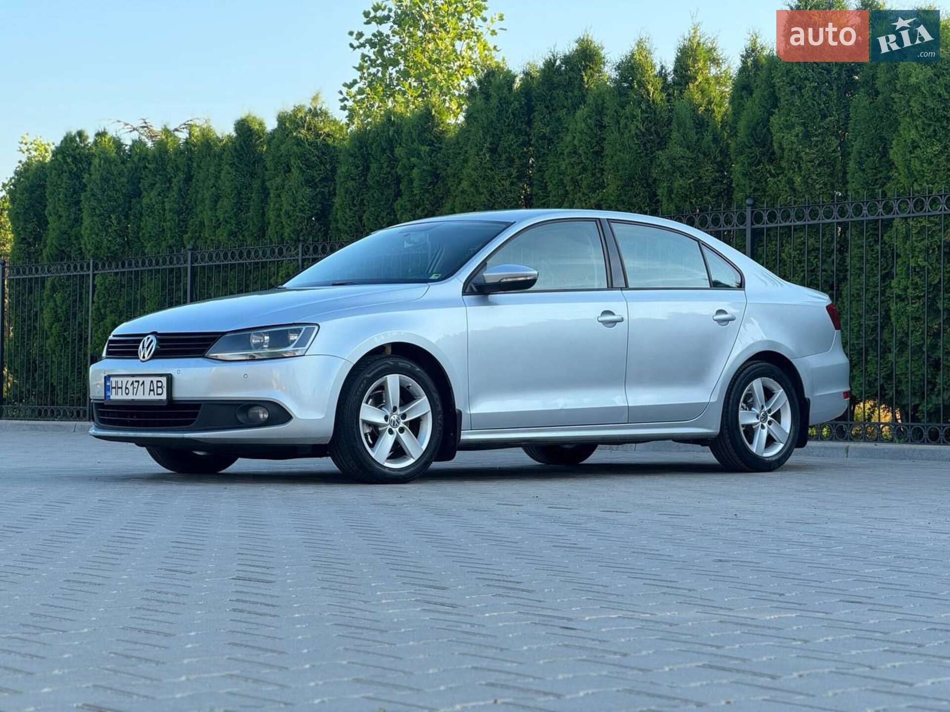 VOLKSWAGEN JETTA 2011