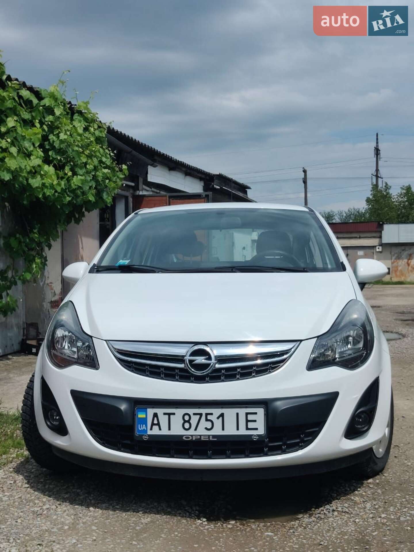 OPEL CORSA 2014
