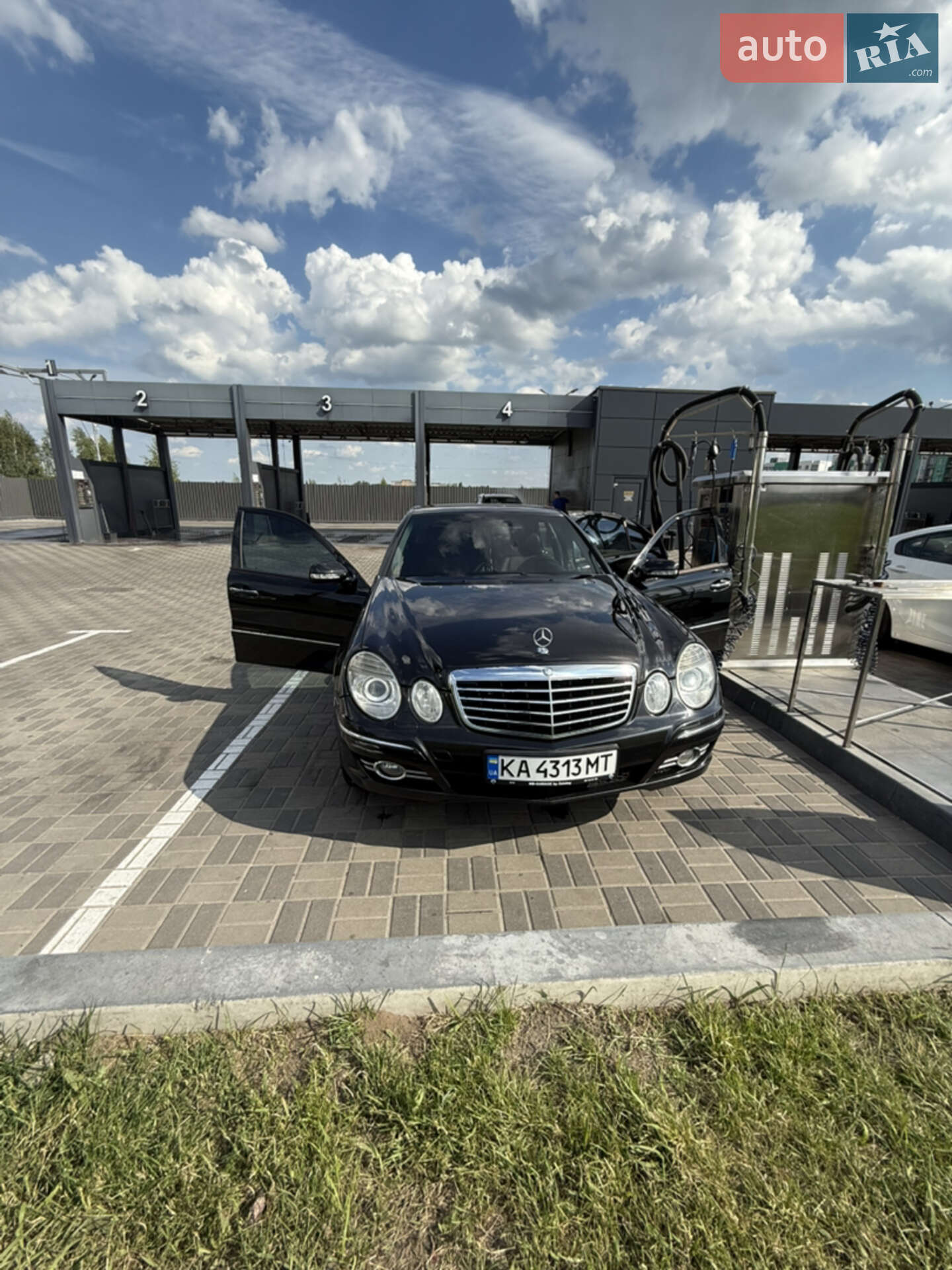 MERCEDES-BENZ E 200 2006