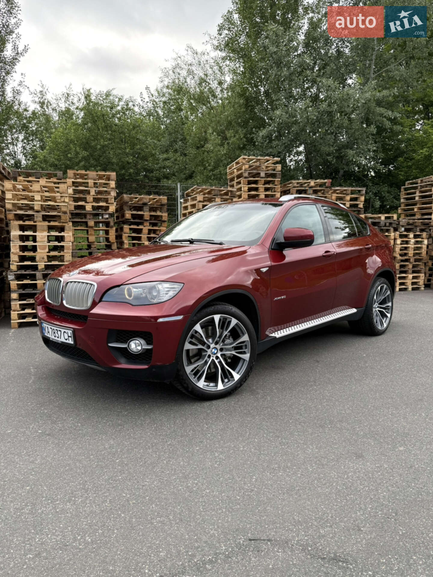Головне фото звіту автомобіля BMW X6 2011