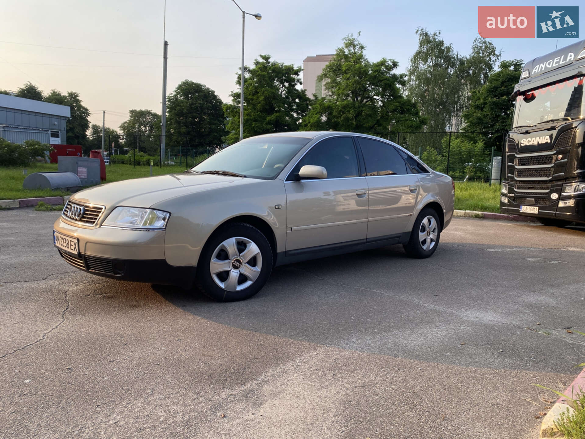 AUDI A6 1998