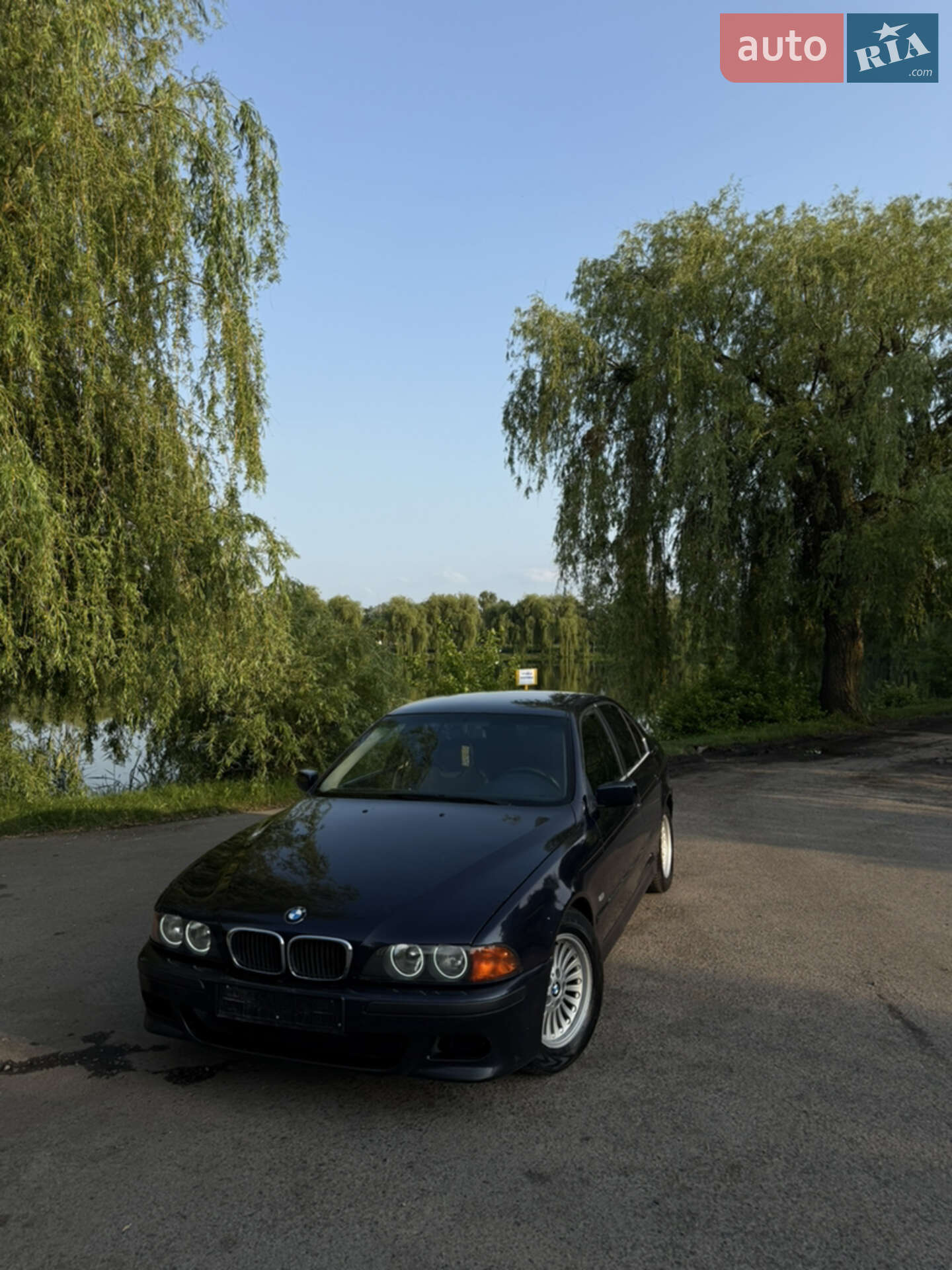 BMW 523I 1998