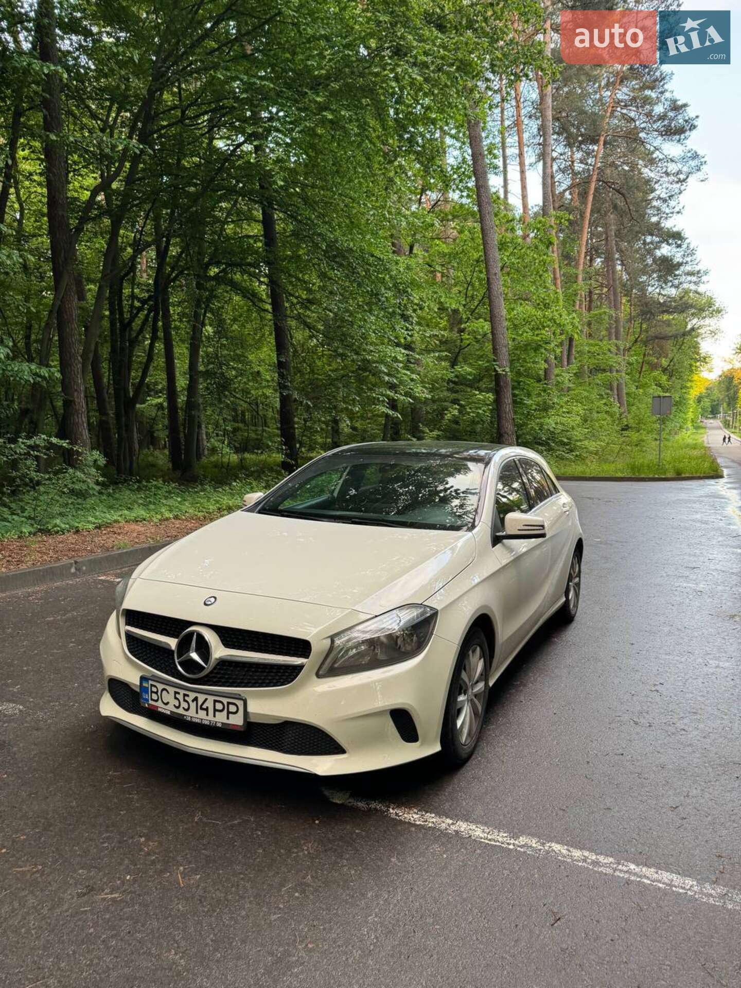 MERCEDES-BENZ A 180 2017