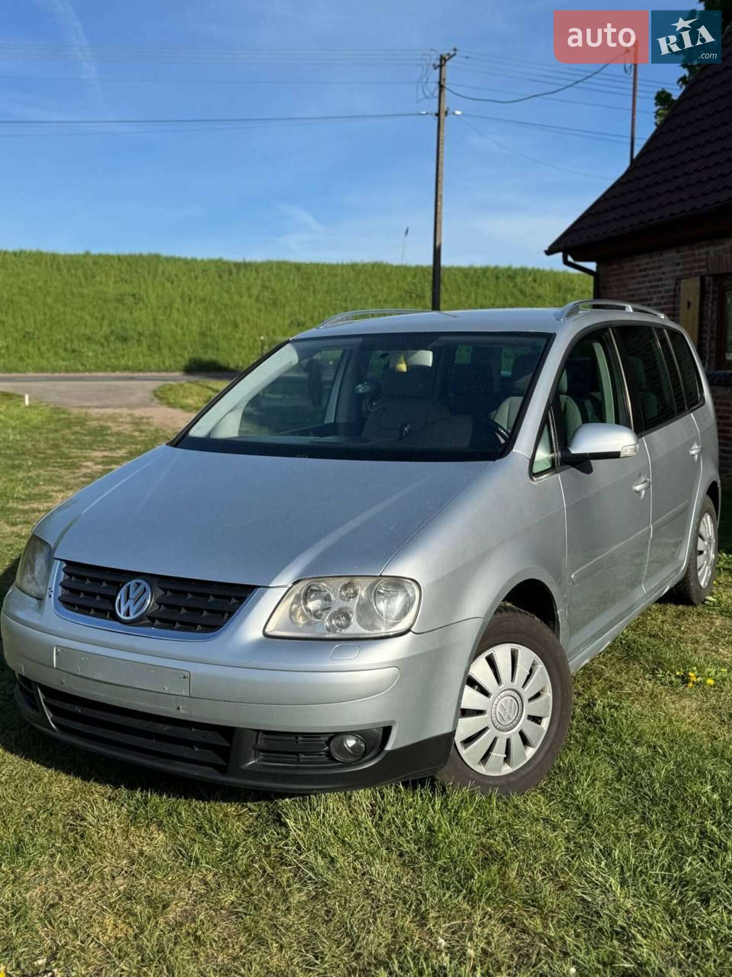 VOLKSWAGEN TOURAN 2004
