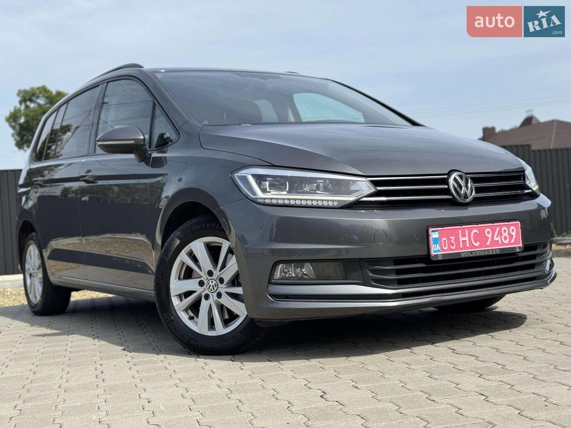 VOLKSWAGEN TOURAN 2019