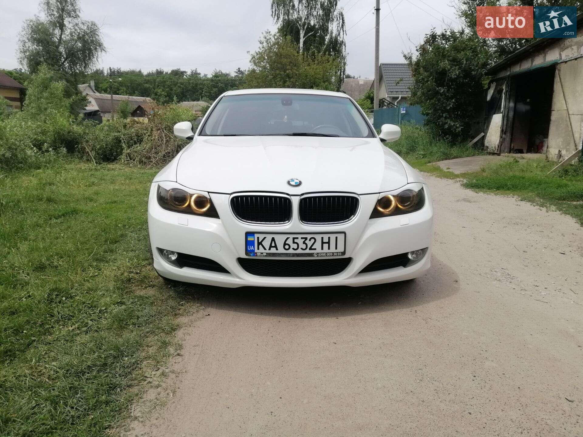BMW 3 Series 2011