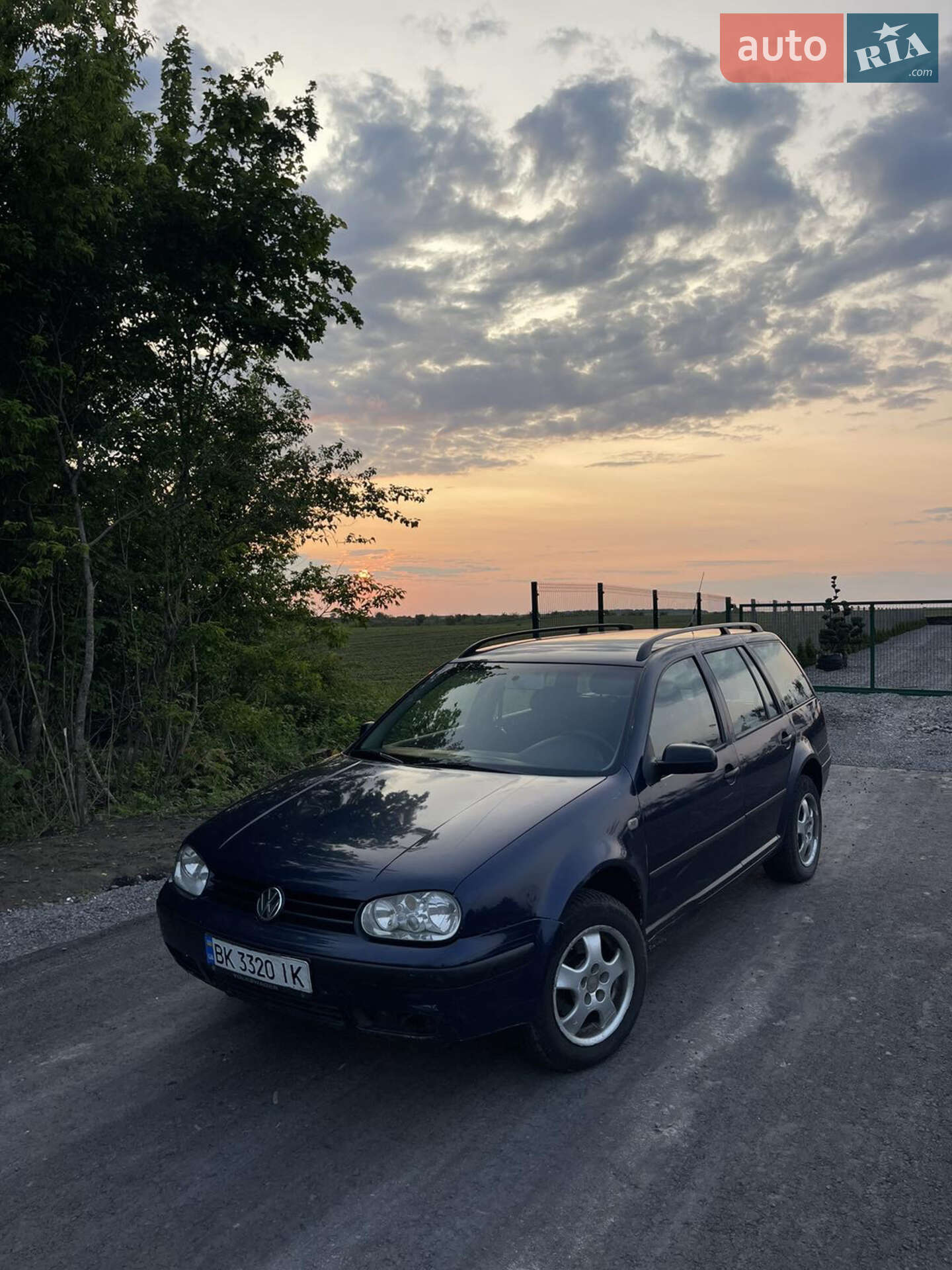 VOLKSWAGEN GOLF 2001