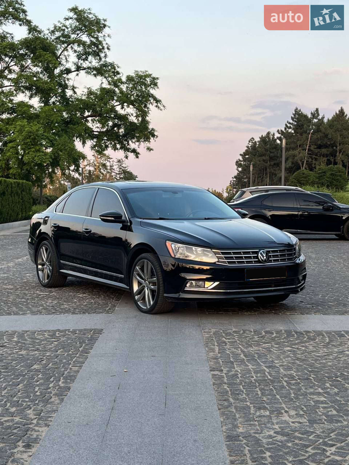 VOLKSWAGEN PASSAT 2016