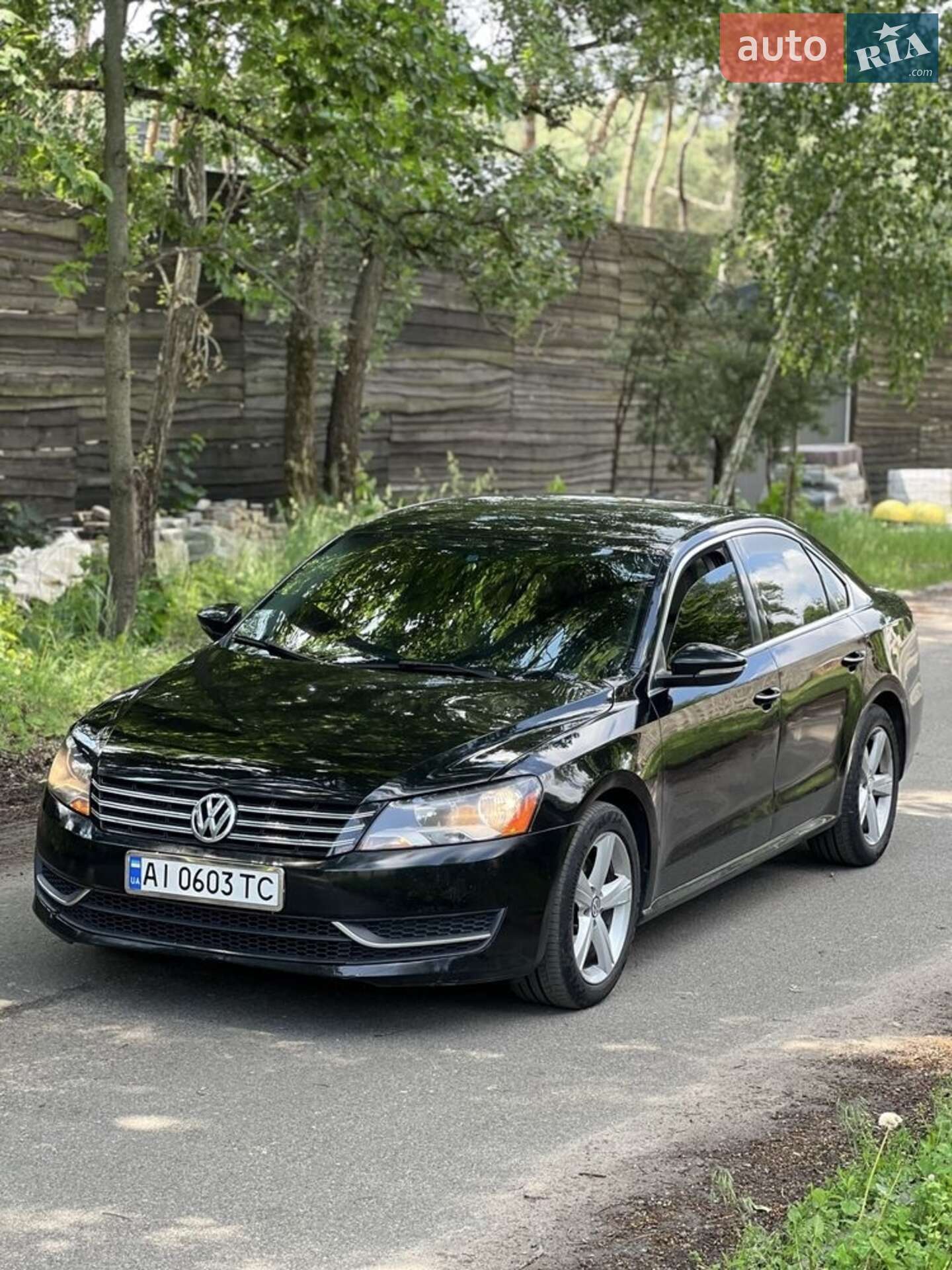 VOLKSWAGEN PASSAT 2011