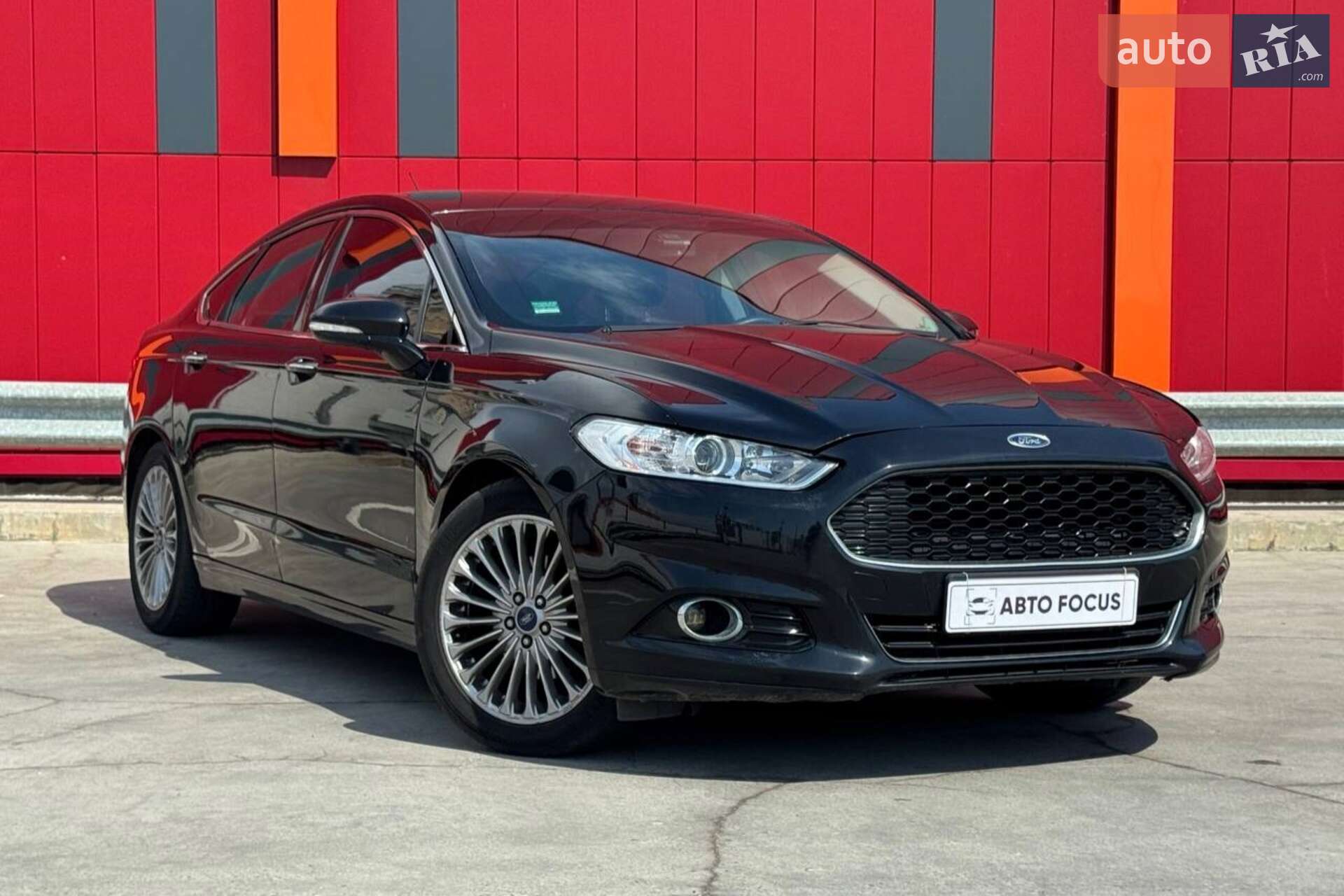 Головне фото звіту автомобіля FORD FUSION 2016