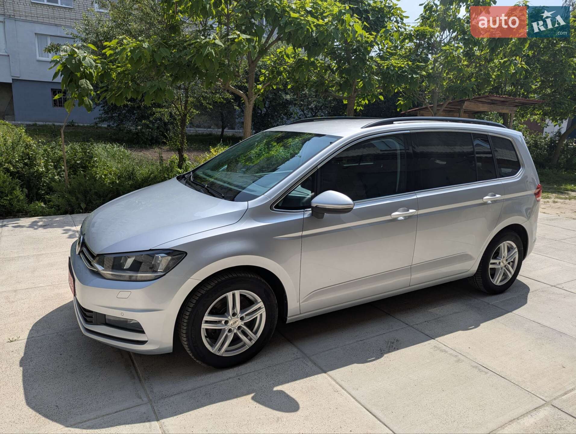 VOLKSWAGEN TOURAN 2019