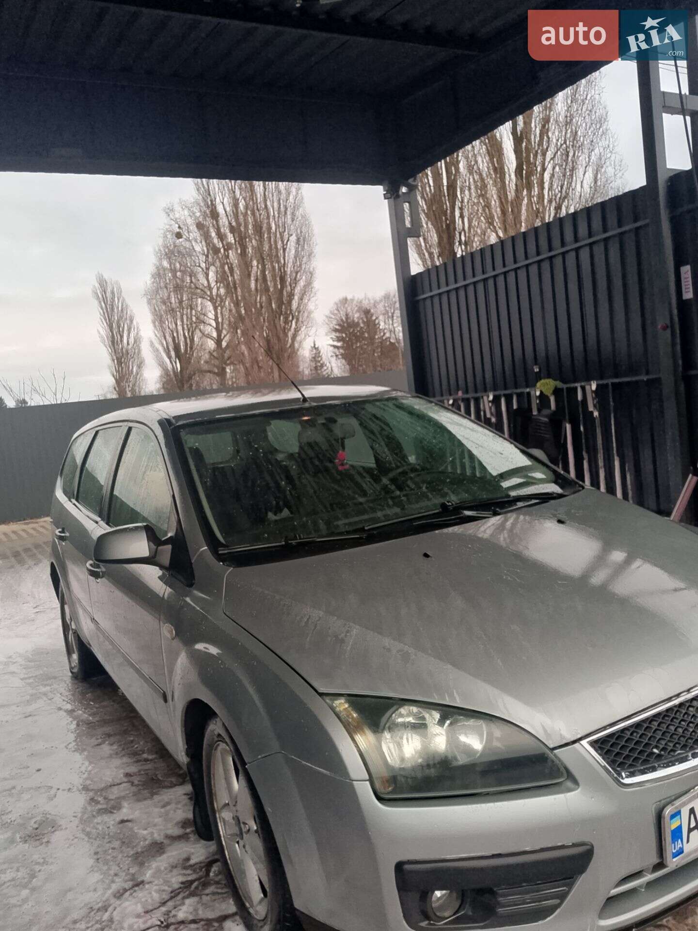 Головне фото звіту автомобіля FORD FOCUS 2005