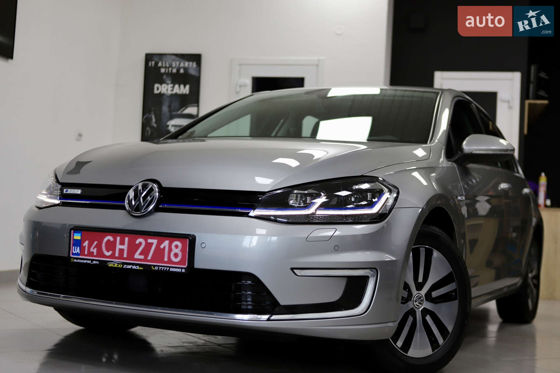 VOLKSWAGEN E-GOLF 2017