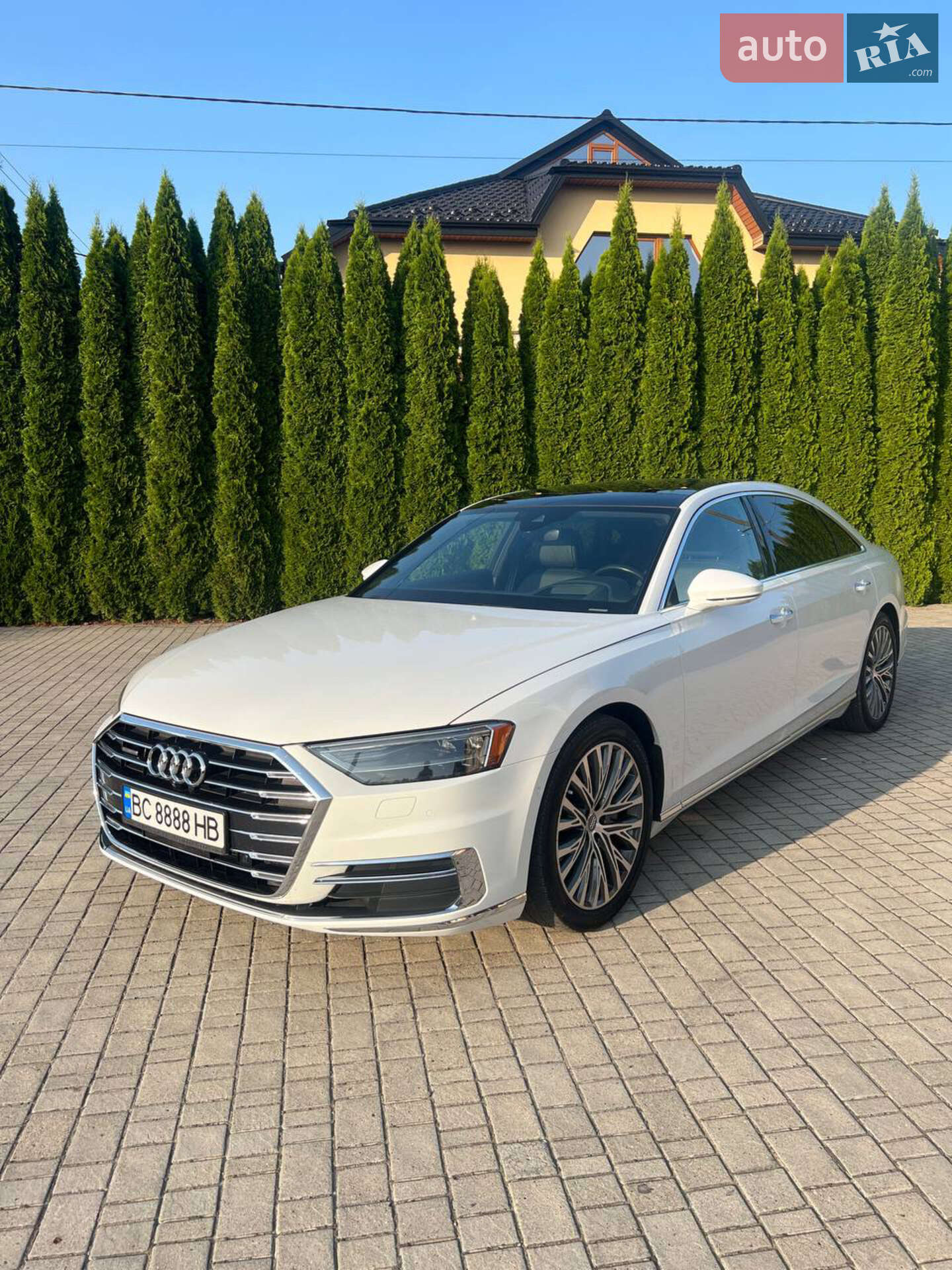 AUDI A8