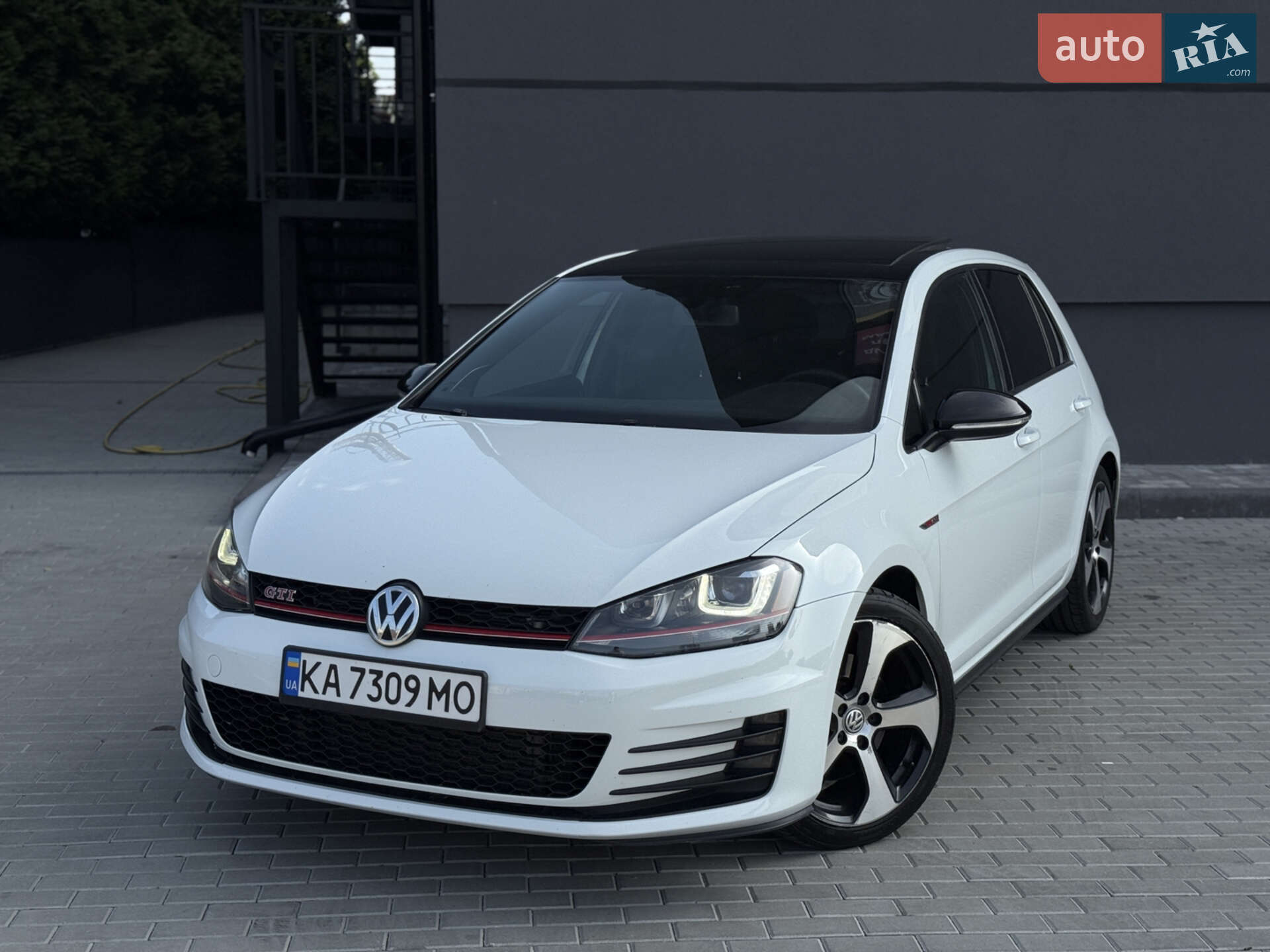 VOLKSWAGEN GOLF GTI 2014
