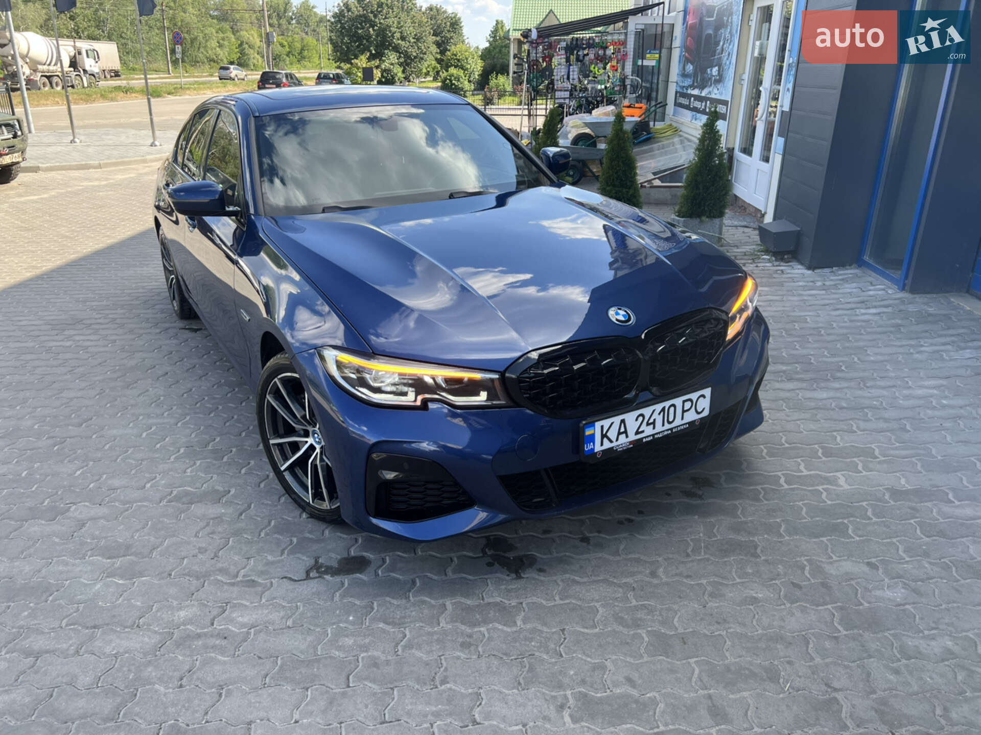 BMW 330Е 2022