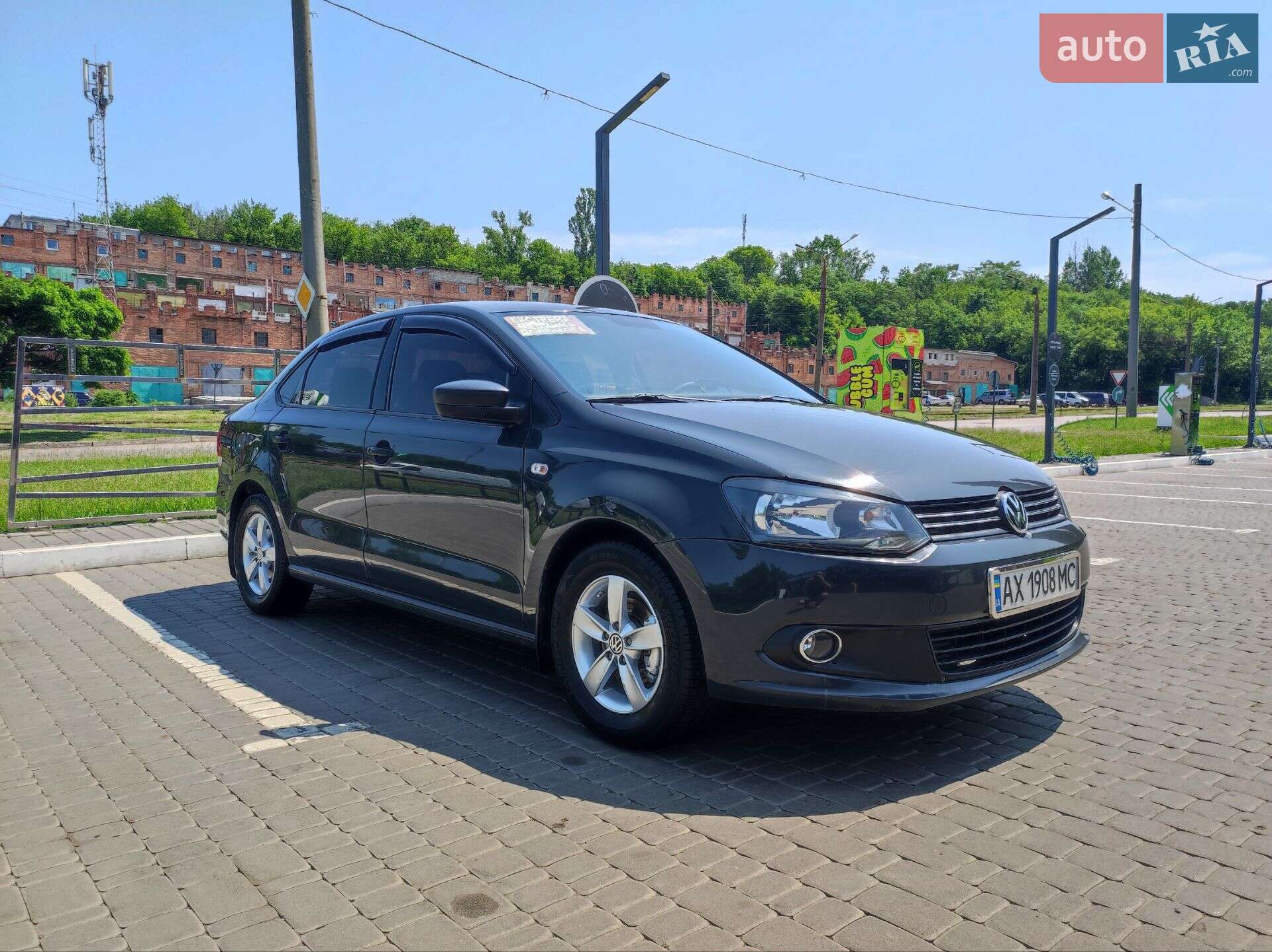 VOLKSWAGEN POLO 2012