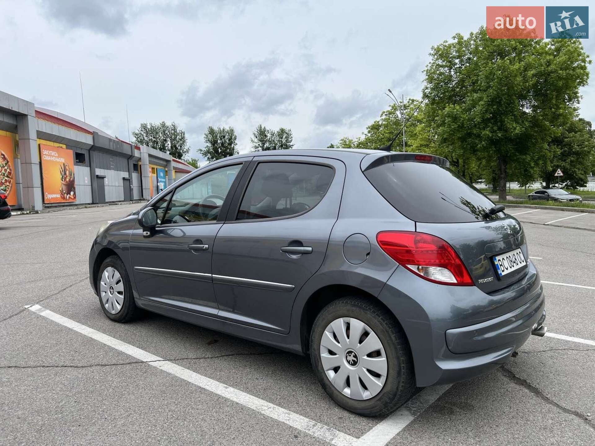 PEUGEOT 207 2010