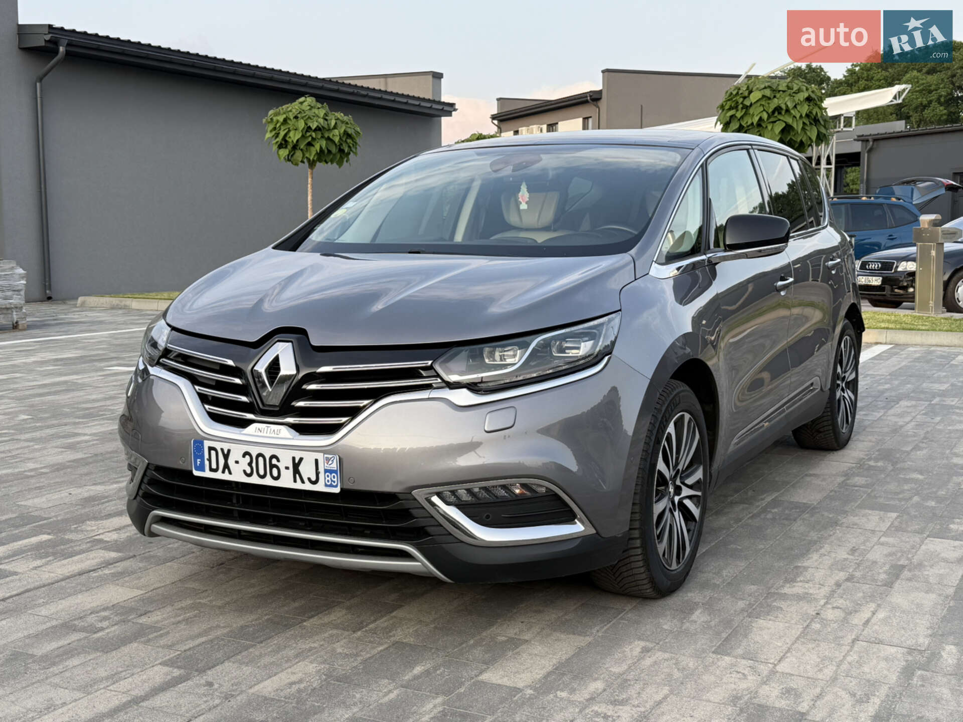 Головне фото звіту автомобіля RENAULT ESPACE 2015