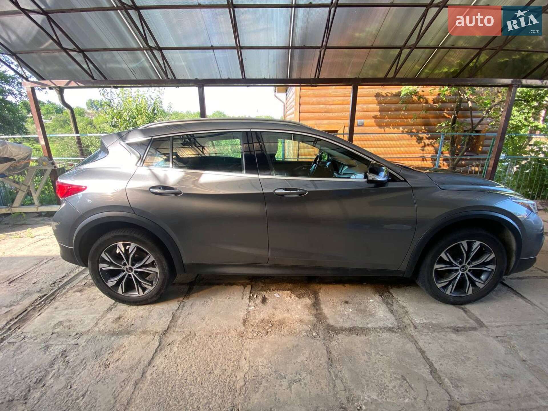 INFINITI QX30 2016