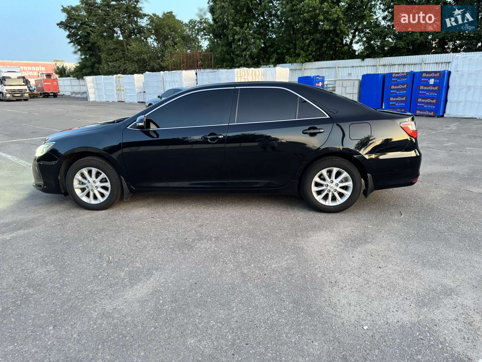 TOYOTA CAMRY