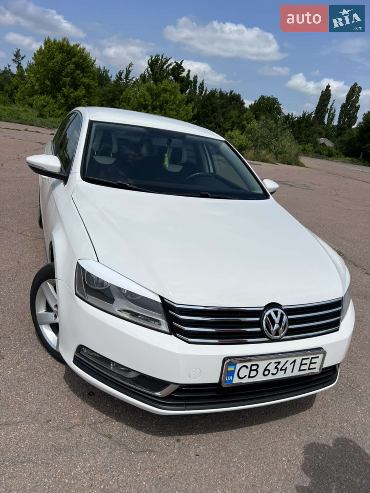 VOLKSWAGEN PASSAT 2012