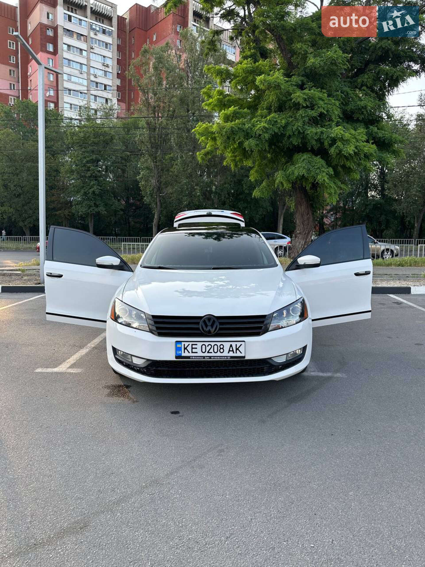 VOLKSWAGEN PASSAT 2013
