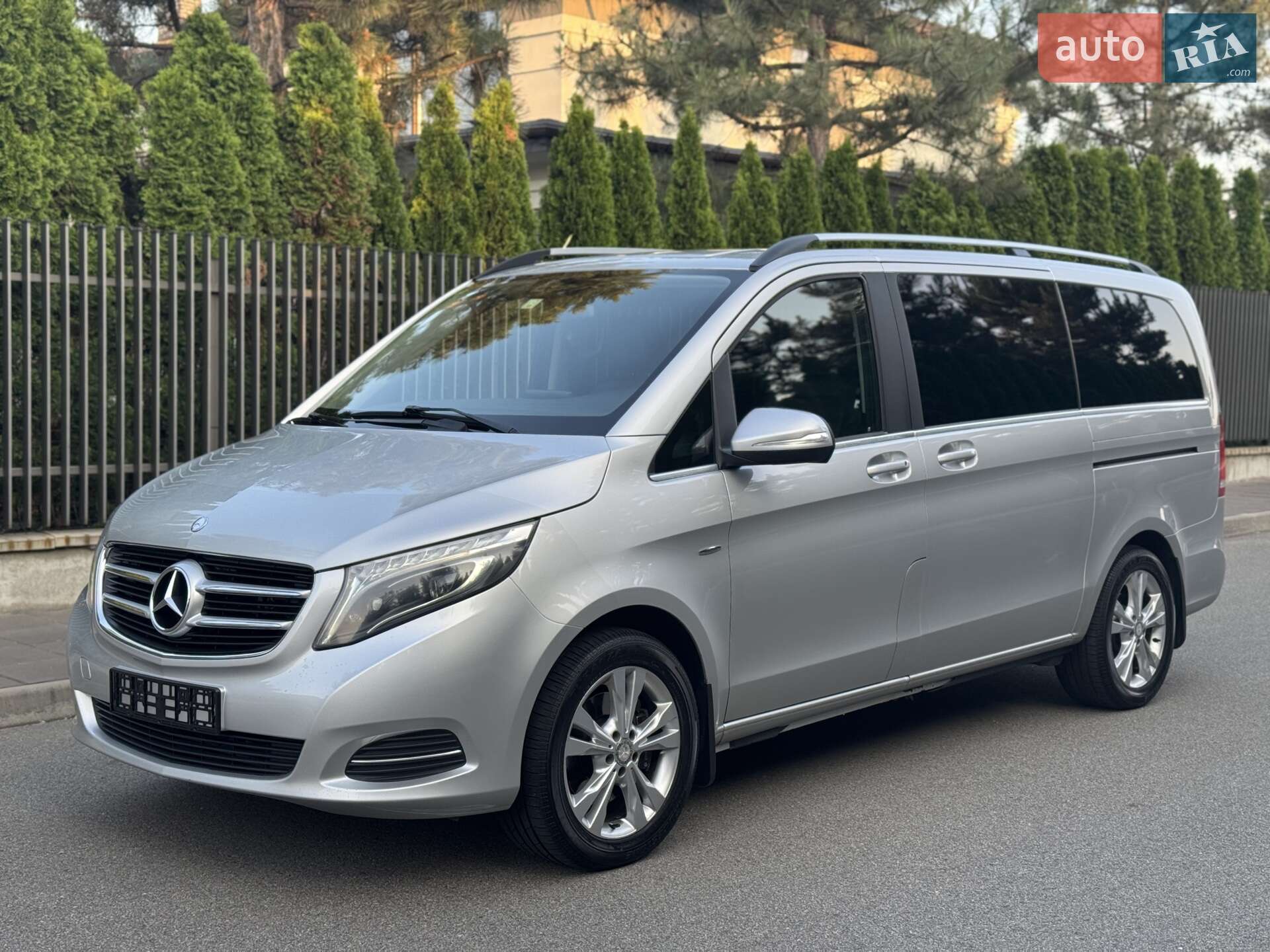 Mercedes-Benz V-Class 2015