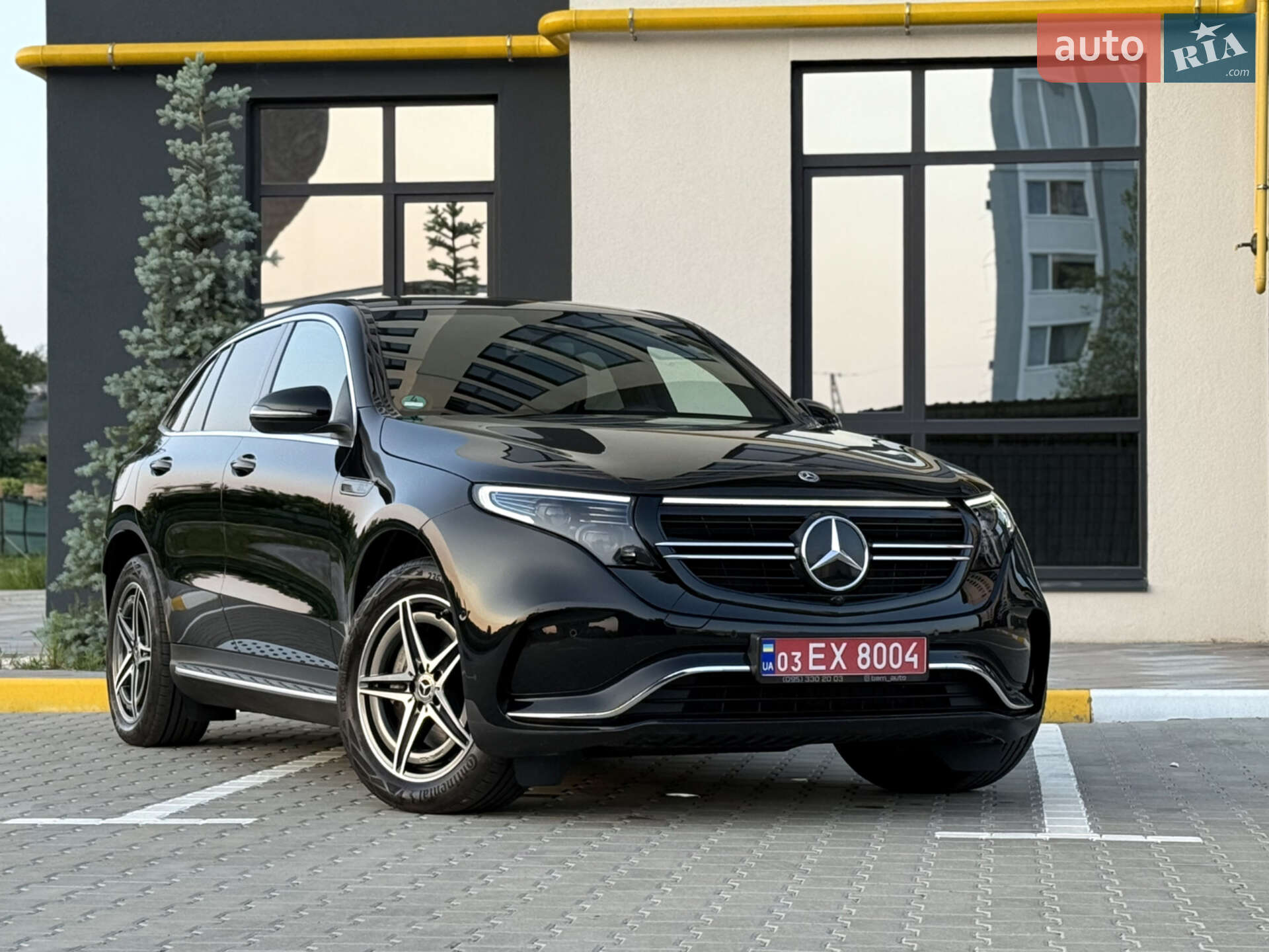 Головне фото звіту автомобіля MERCEDES-BENZ EQC 400 2023